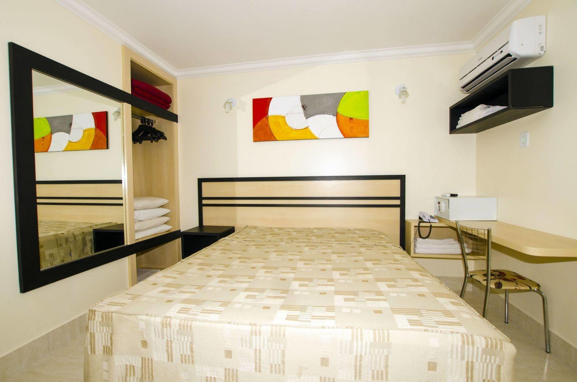 Di Roma Resorts - Reis Imoveis Caldas Novas Extérieur photo